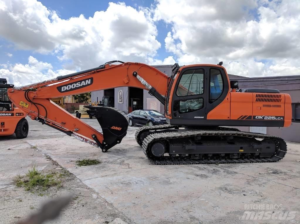 Doosan DX 225 LCA Gravemaskiner på larvebånd