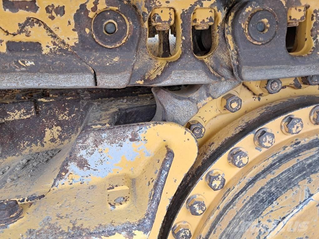 Komatsu D61PXI-24E0 Bulldozer på larvebånd