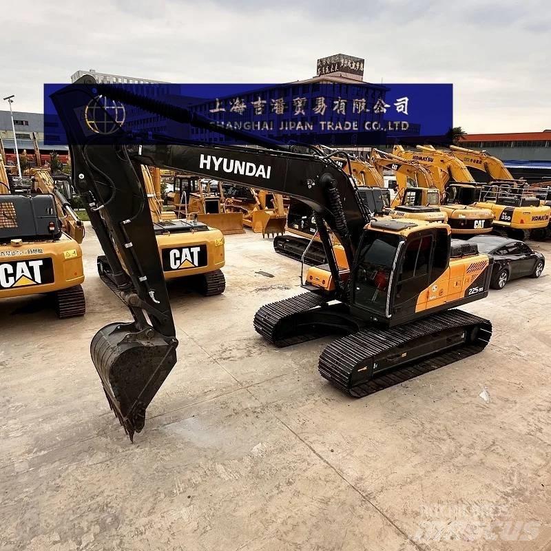 Hyundai R225 Gravemaskiner på larvebånd