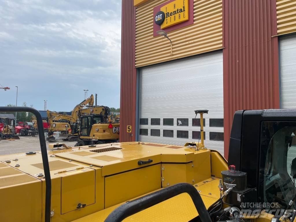 CAT 330 Gravemaskiner på larvebånd
