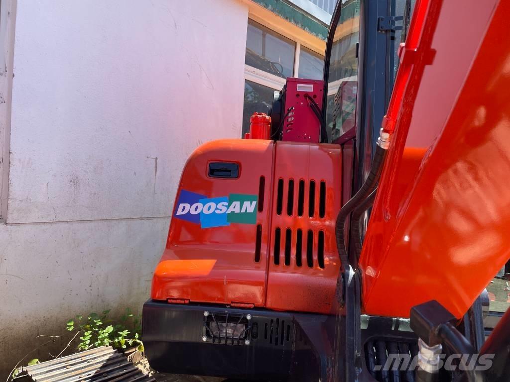 Doosan DX 60 Gravemaskiner på larvebånd