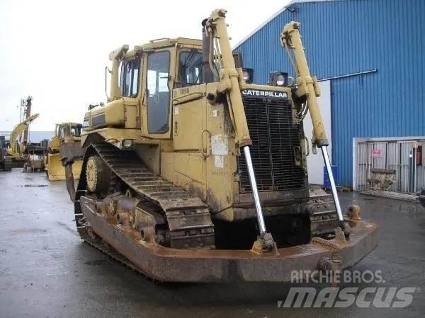 CAT D8N Bulldozer på larvebånd