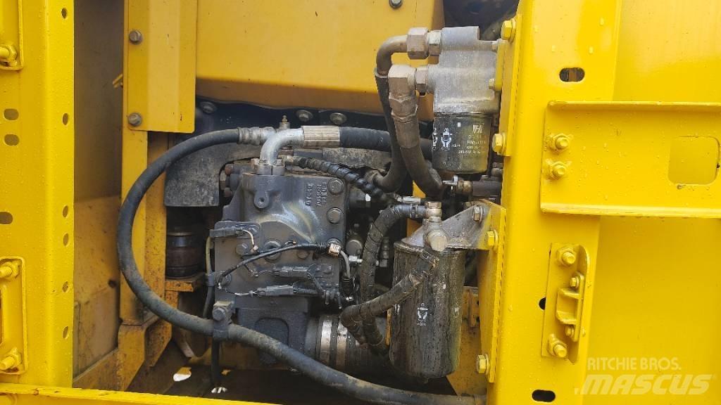 Komatsu PC130-7 Gravemaskiner på larvebånd