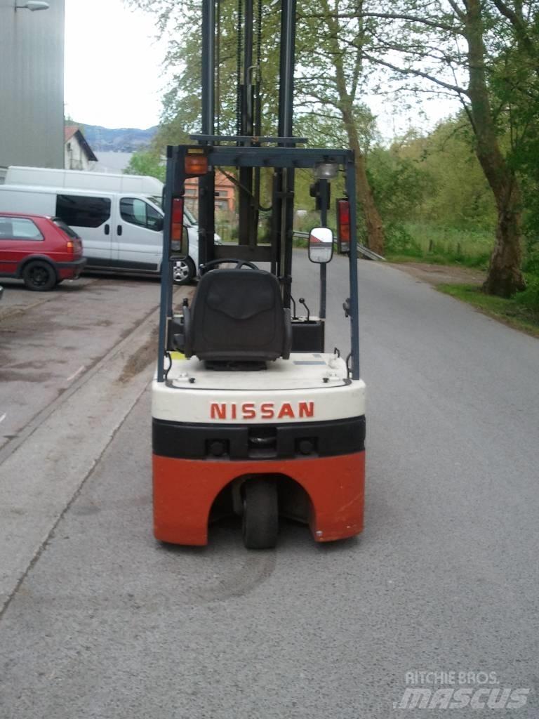 Nissan N01L15U El gaffeltrucks