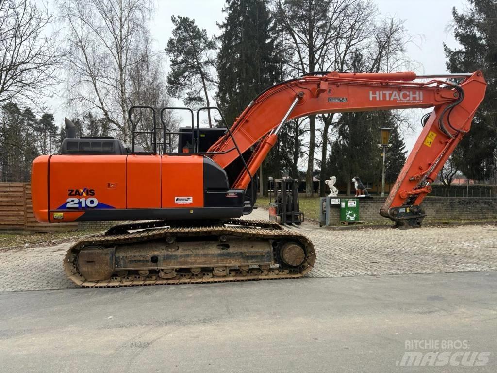 Hitachi ZX 210-6 Gravemaskiner på larvebånd