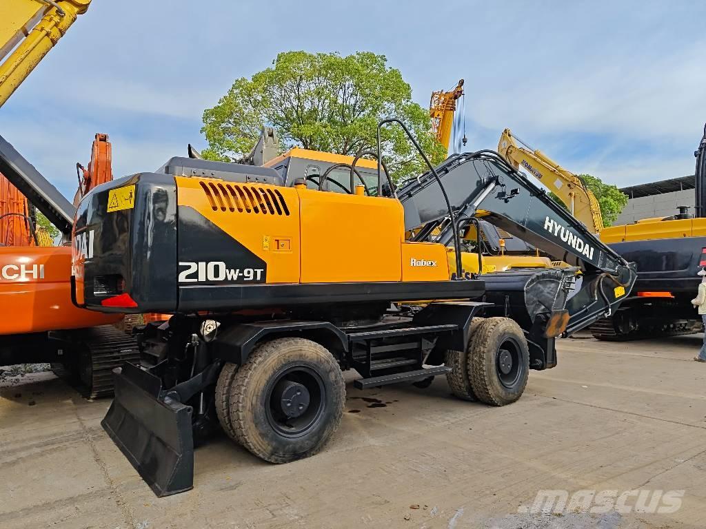 Hyundai R210W-9 Gravemaskiner på hjul