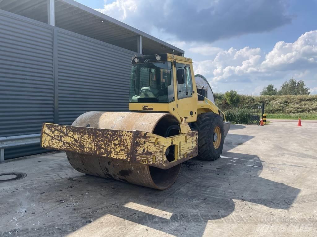 Bomag BW 216 DH-4 Enkelt tromle