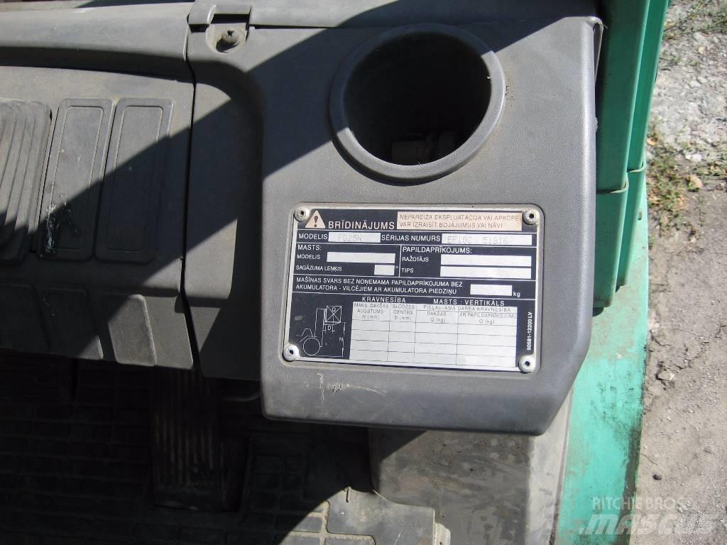 Mitsubishi FD25N Diesel gaffeltrucks