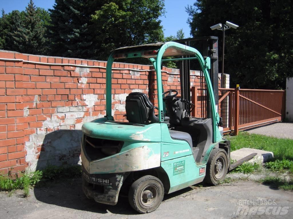 Mitsubishi FD25N Diesel gaffeltrucks