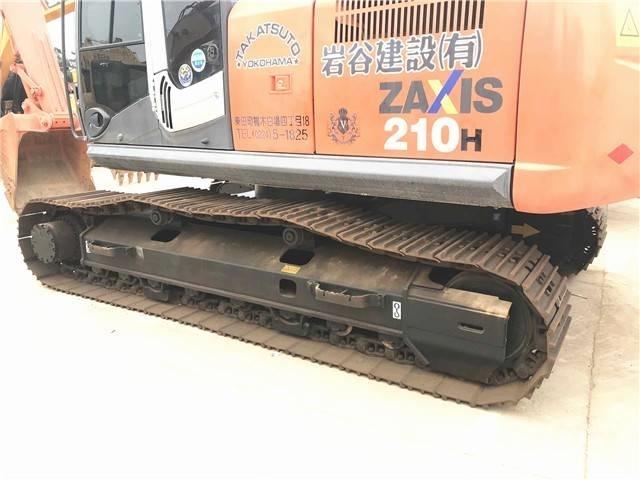 Hitachi ZX 210 Gravemaskiner på larvebånd