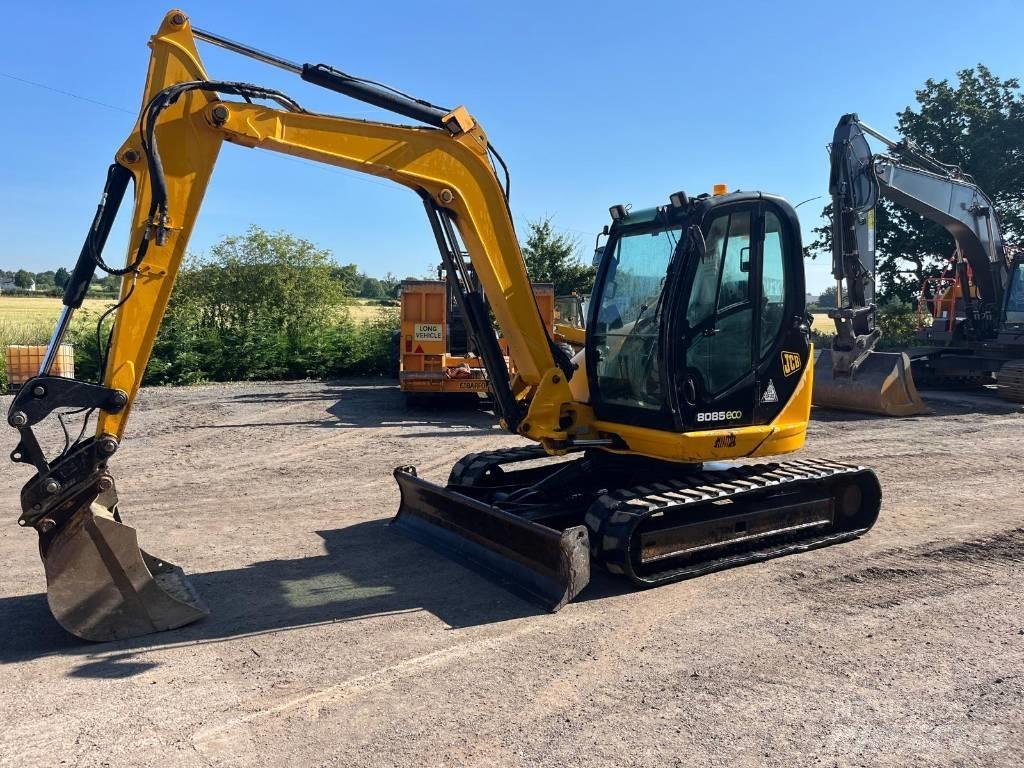 JCB 8085 ZTS Midi-gravemaskiner 7t - 12t