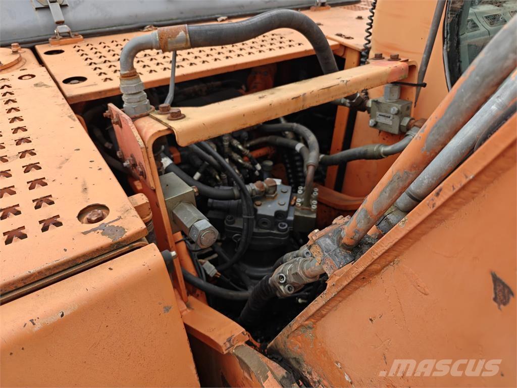 Doosan DX 225 LC Gravemaskiner med lang gravebom