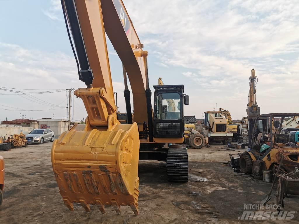CAT 330DL Gravemaskiner på larvebånd
