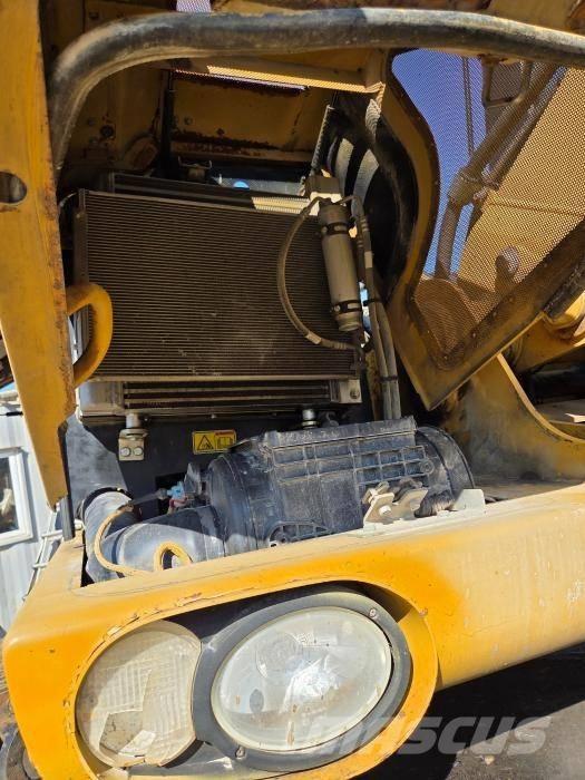 CAT M 313 D Gravemaskiner på hjul