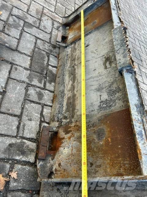 Bobcat bak CAT Skovle