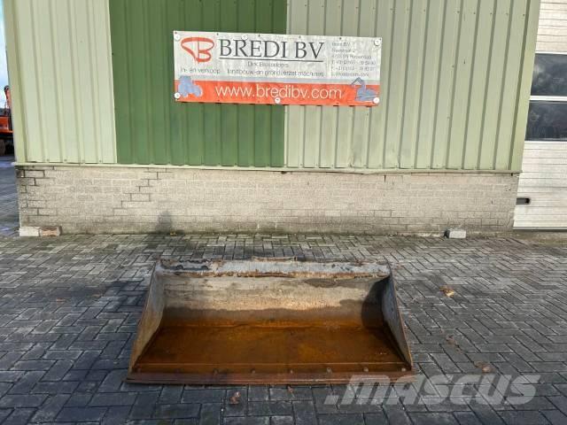 Bobcat bak CAT Skovle