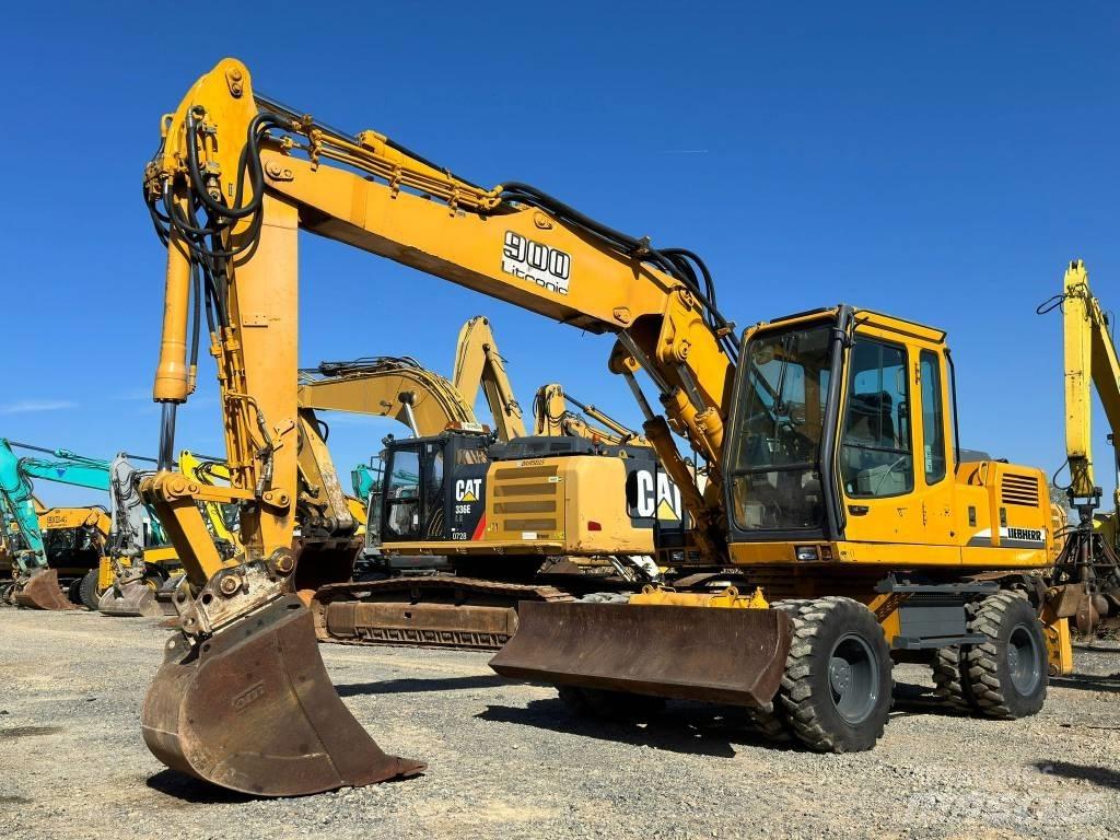 Liebherr A 900 B Gravemaskiner på hjul