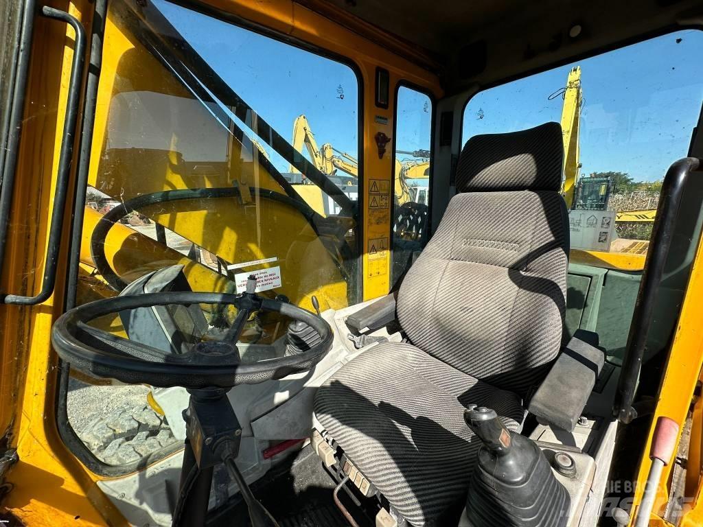 Liebherr A 900 B Gravemaskiner på hjul
