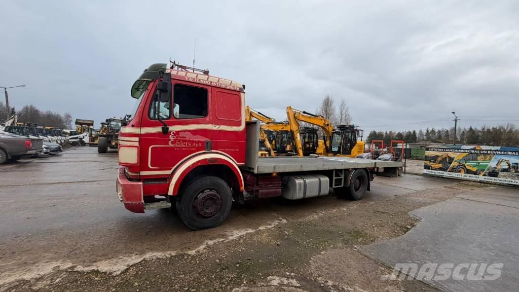 Mercedes-Benz 1827 Autotransportere / Knæklad