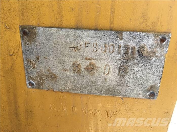 CAT 320 B Gravemaskiner på larvebånd