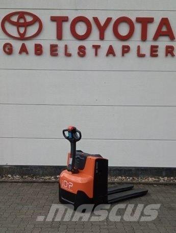 Toyota LWE 200 Gaffelstabler med gående fører