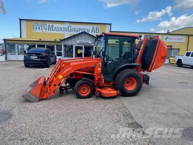 Kubota SWT37 Kompakte traktorer