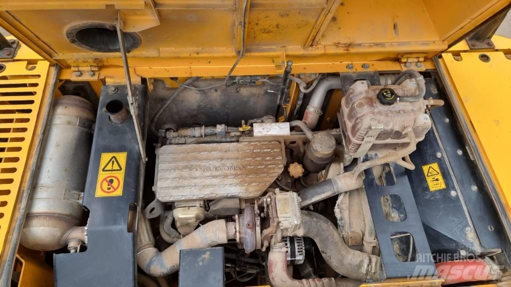 JCB JS 220 LC Gravemaskiner på larvebånd