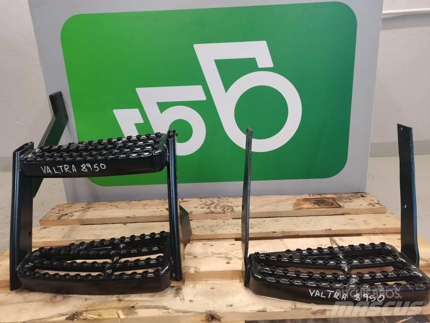 Valtra 8550 stairs Kabiner og interiør