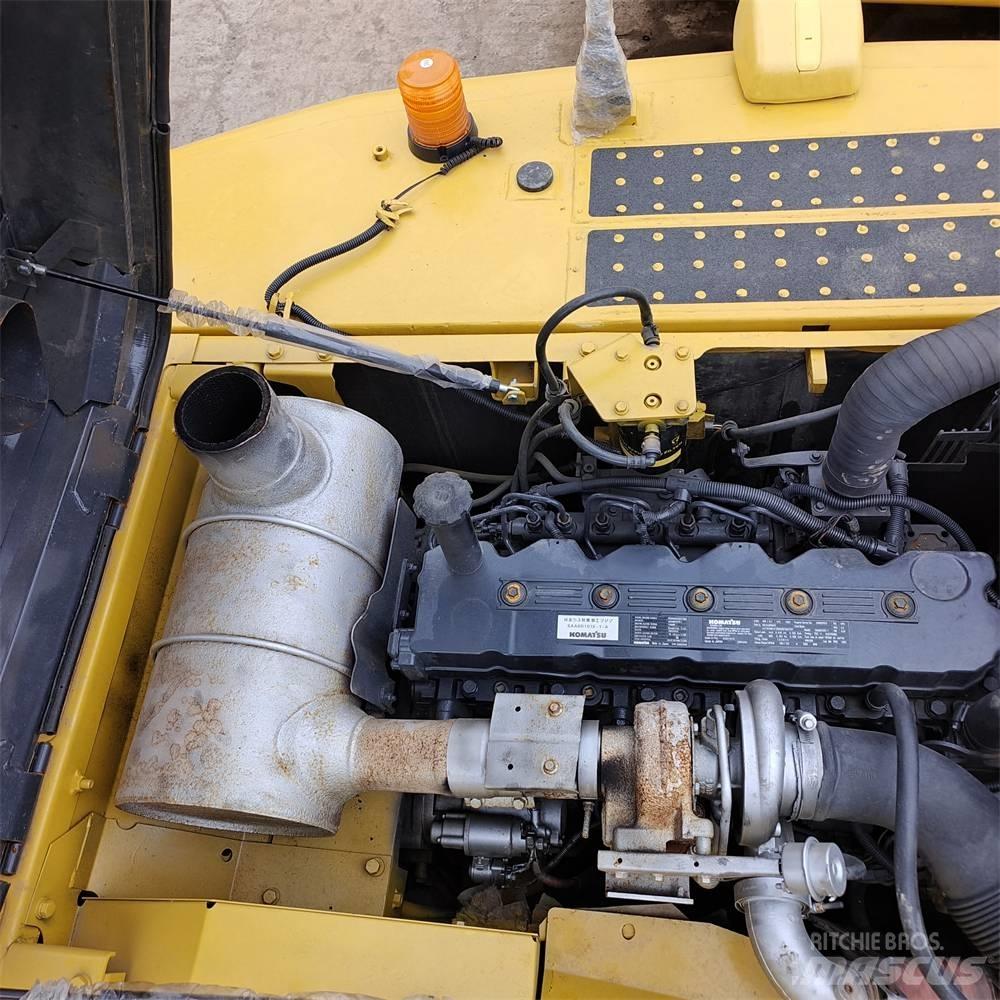 Komatsu PC 220-8 Gravemaskiner på larvebånd