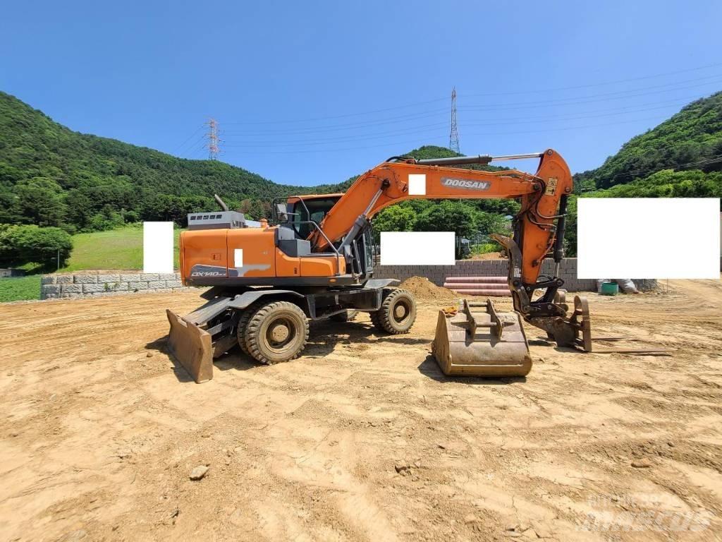 Doosan DX 140 W Gravemaskiner på hjul