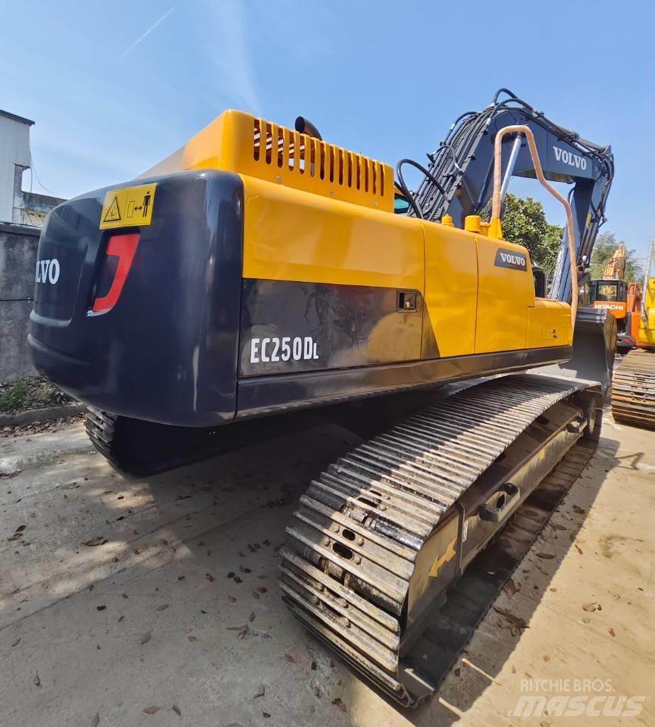 Volvo EC 250 D L Gravemaskiner på larvebånd