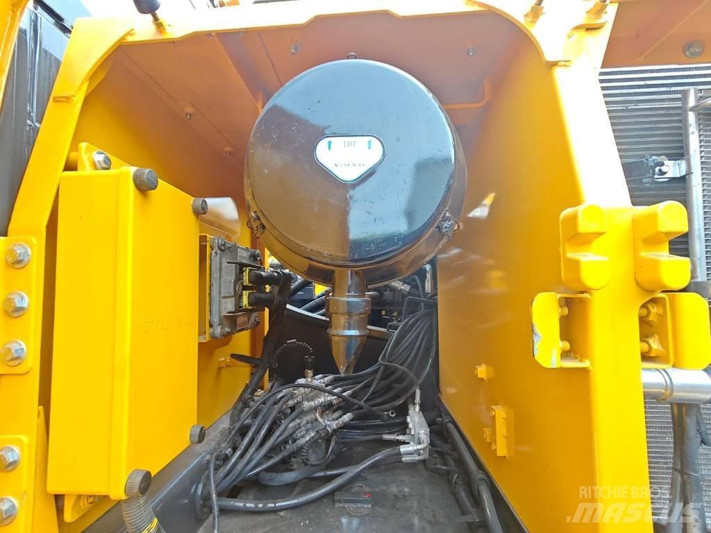 Volvo EC 250 D L Gravemaskiner på larvebånd