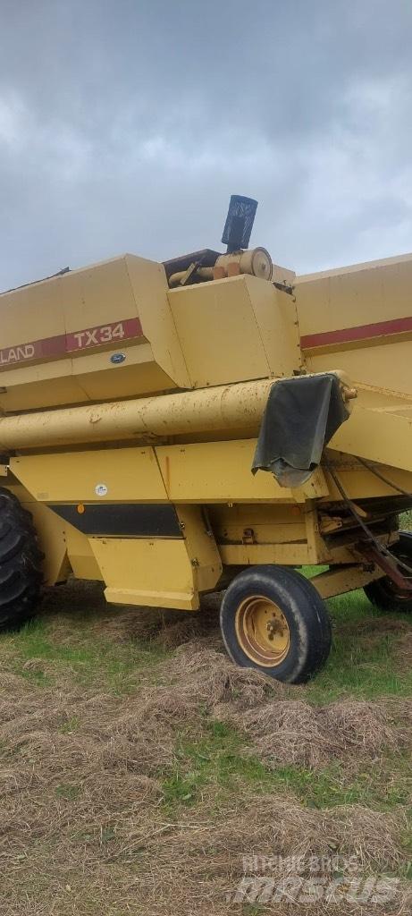 New Holland TX 34 Mejetærskere