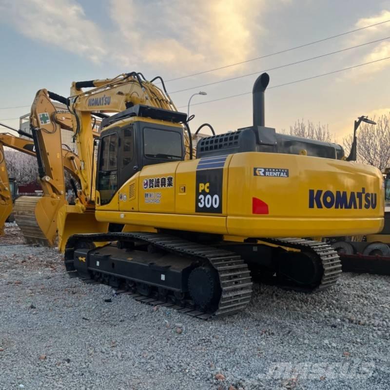 Komatsu PC 300 Gravemaskiner på larvebånd