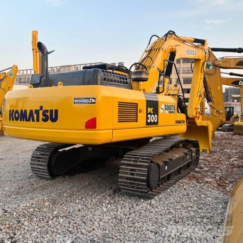Komatsu PC 300 Gravemaskiner på larvebånd