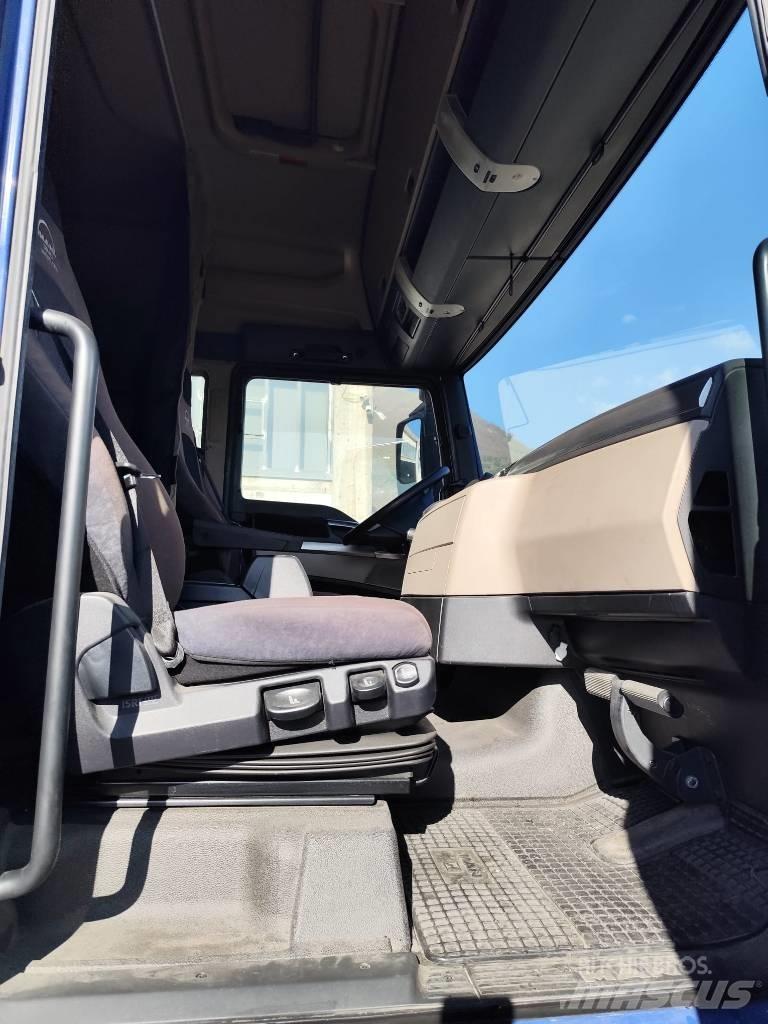 MAN TGX 26.420 Autotransportere / Knæklad