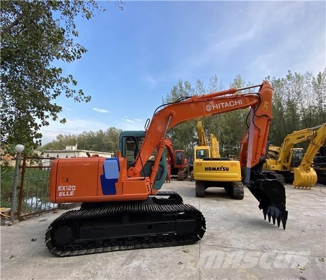 Hitachi EX120 Gravemaskiner på larvebånd
