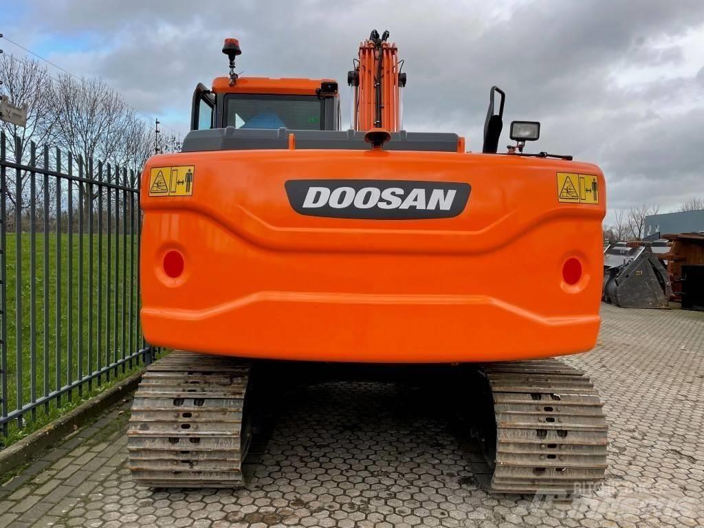 Doosan DX 140 W Gravemaskiner på hjul