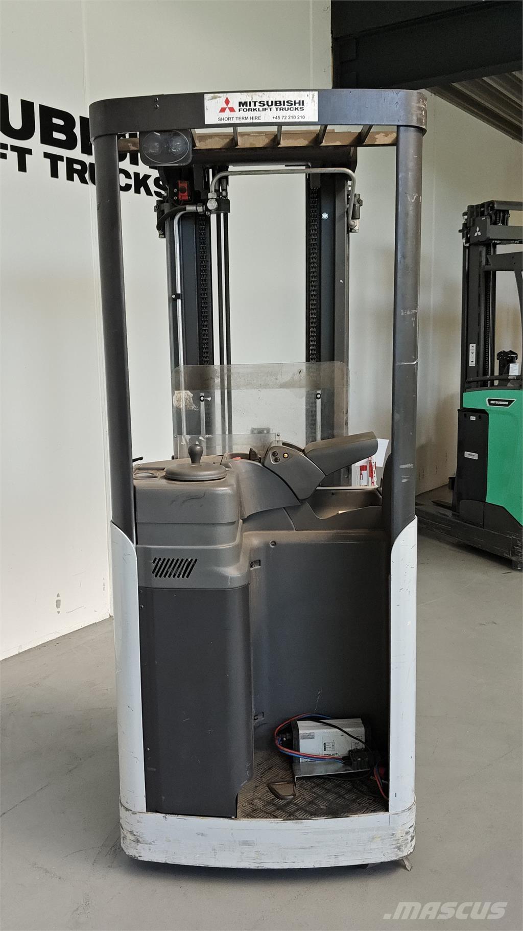 Atlet AJN160 Selvkørende stablere