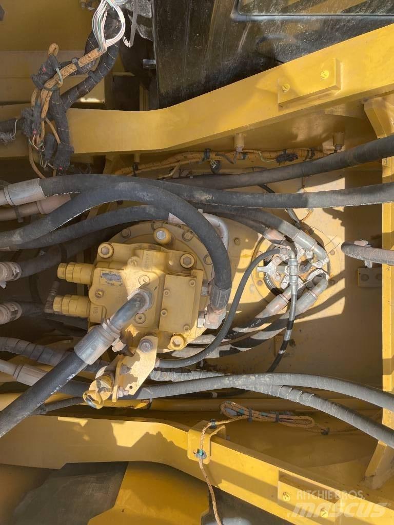 CAT CAT330GC Midi-gravemaskiner 7t - 12t