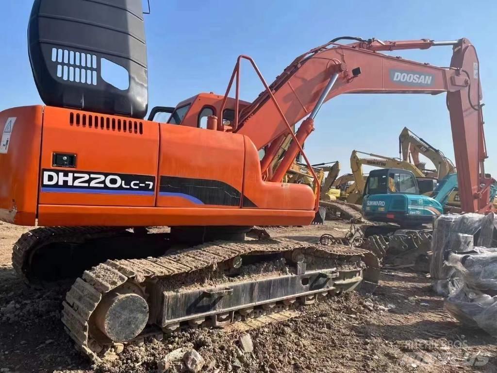 Doosan DH 220 Gravemaskiner på larvebånd