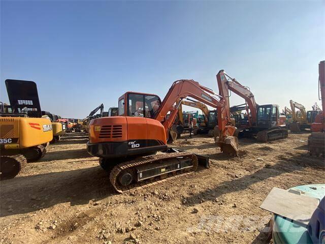 Doosan DX80 Midi-gravemaskiner 7t - 12t