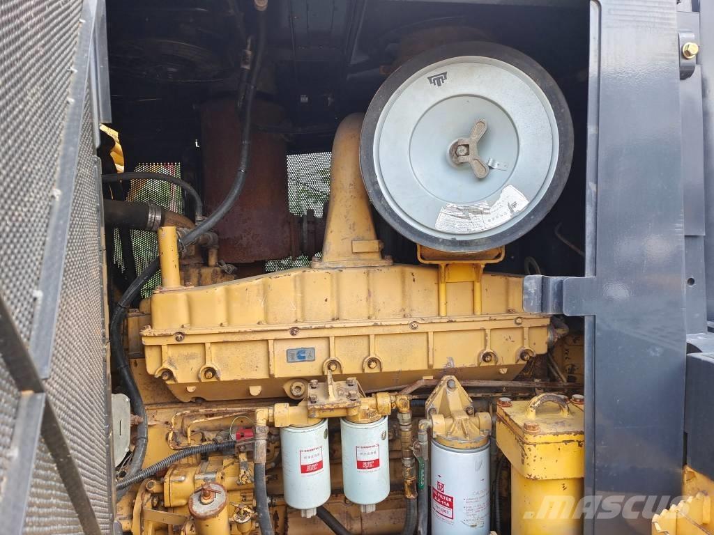 Shantui SD 32 Bulldozer på larvebånd