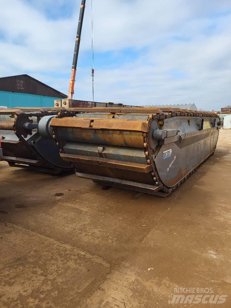 Volvo 210CLR Amfibiegravemaskine