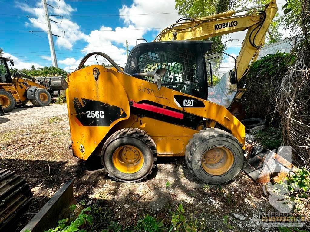 CAT 256 C Minilæsser - skridstyret