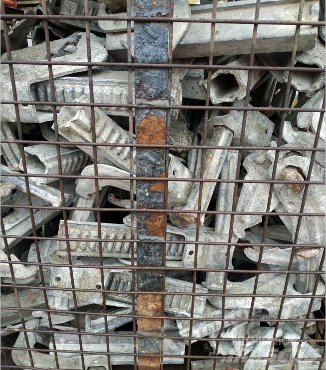 Peri BFD Clamps (Used) Forskalling