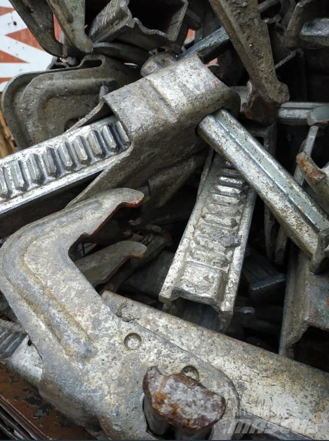 Peri BFD Clamps (Used) Forskalling