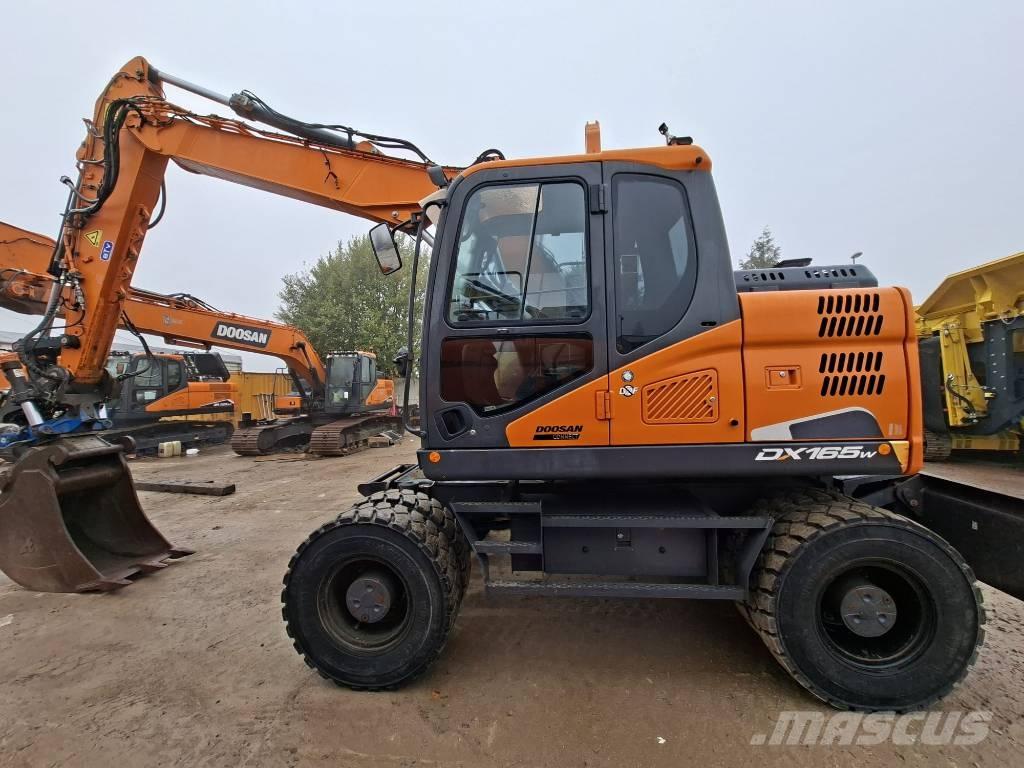 Doosan DX 165 W-5 Gravemaskiner på hjul