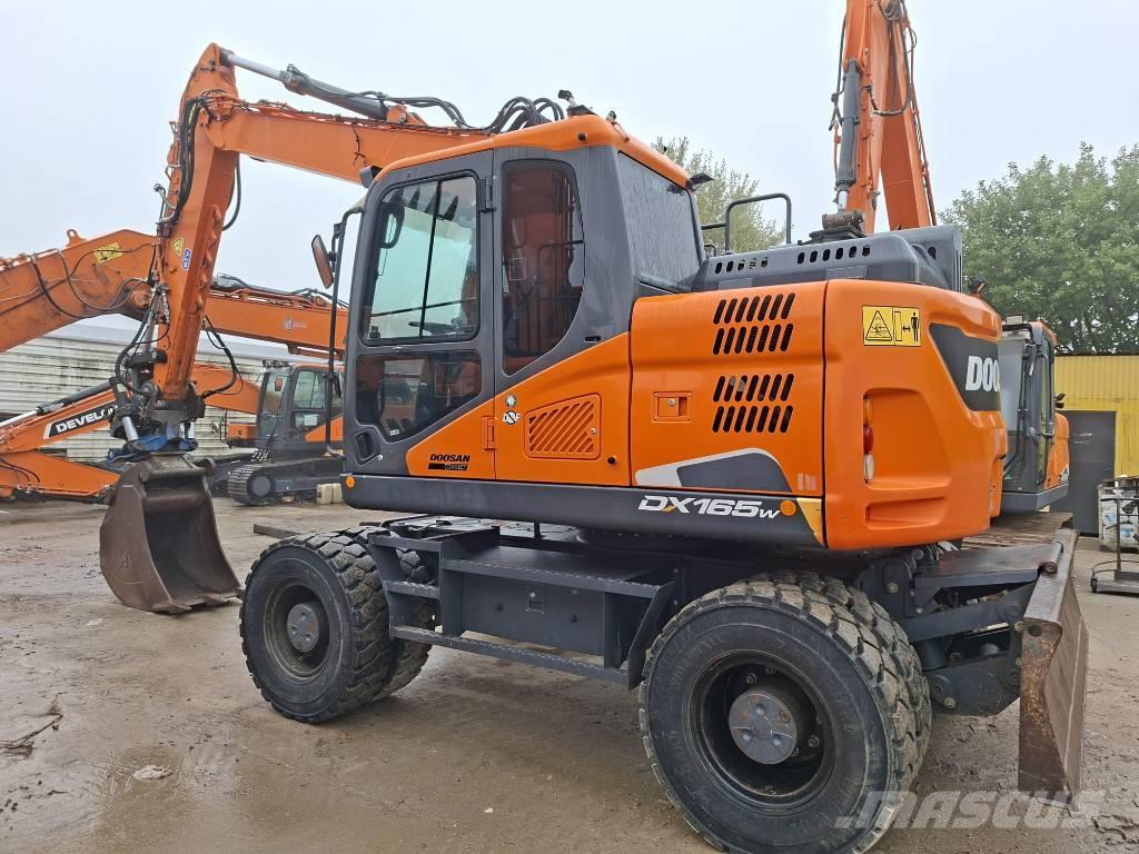 Doosan DX 165 W-5 Gravemaskiner på hjul