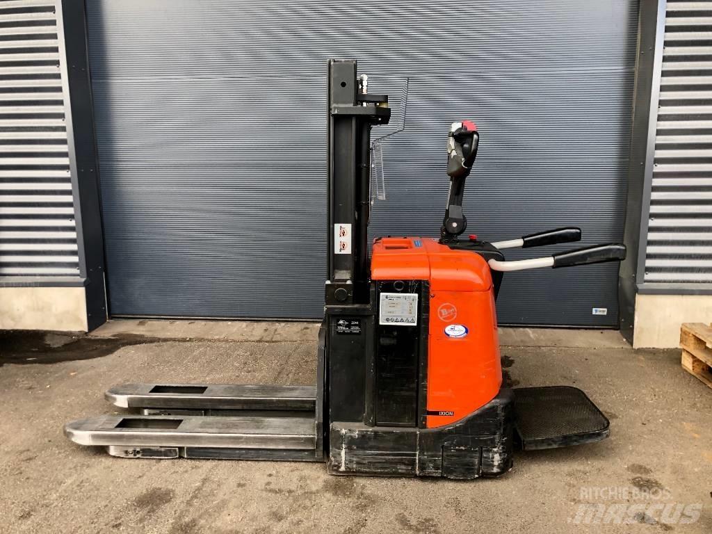 BT SPE 125 Selvkørende stablere
